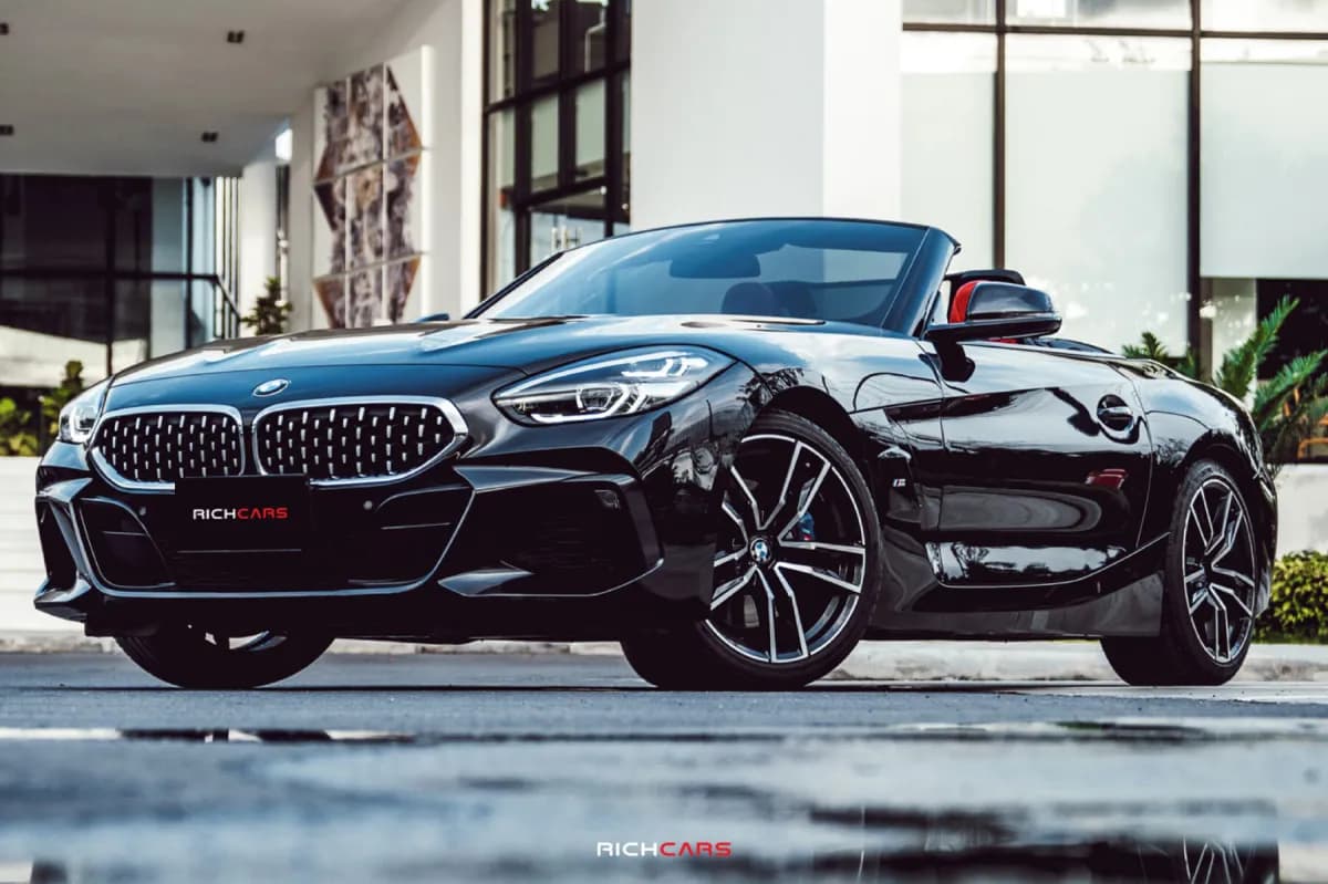 BMW Z4 30i (Чёрный)