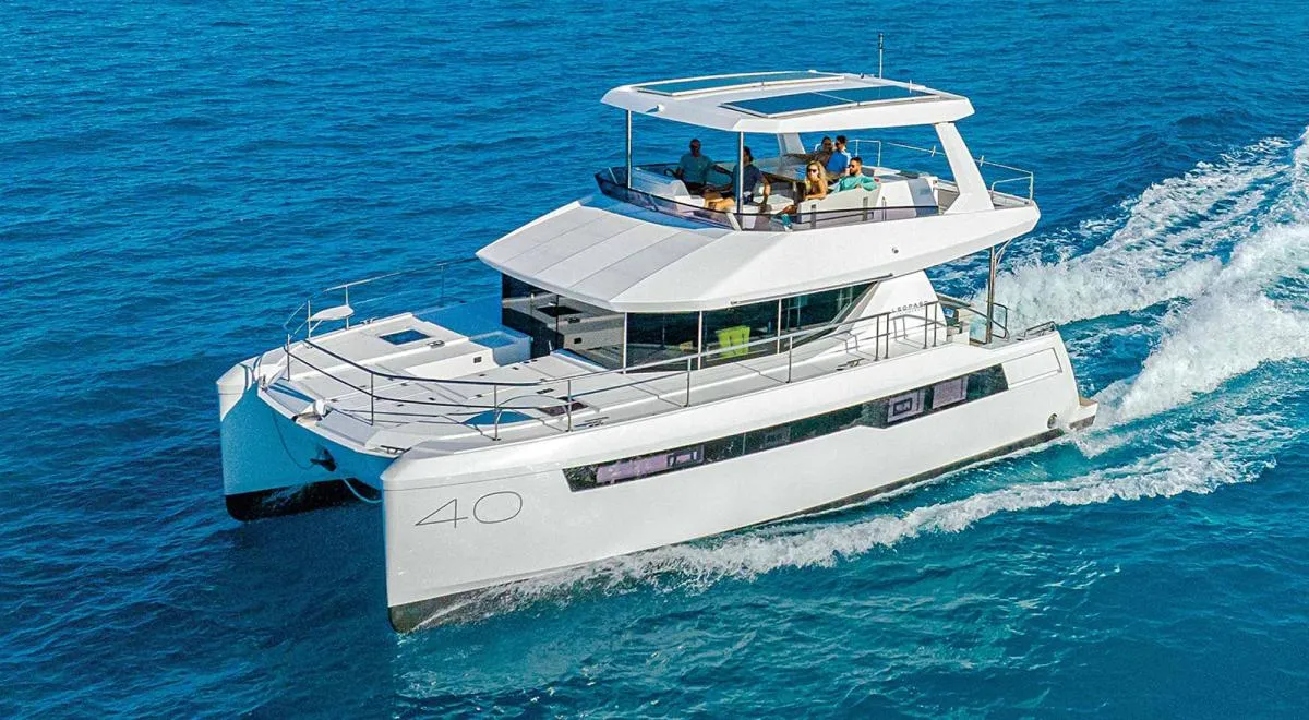 Катамаран Leopard 40 футов