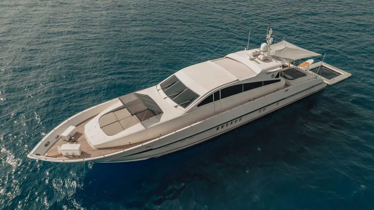 Leopard 90 футов